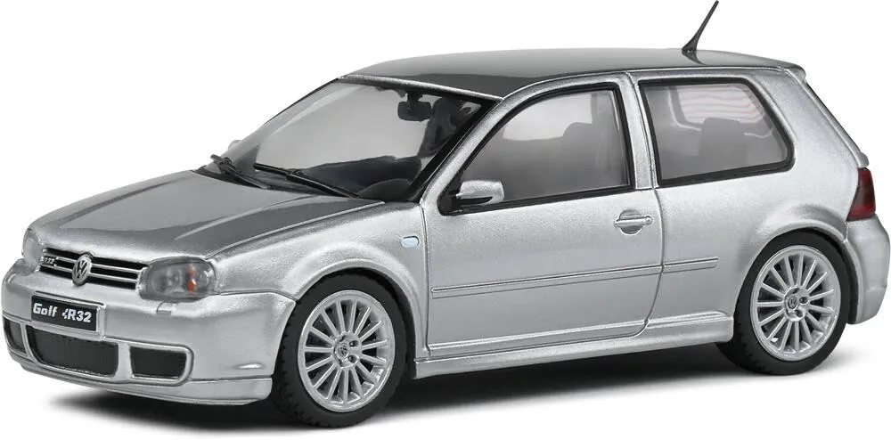 1/43 VOITURE VOLKSWAGEN GOLF IV R32 SILVER 2003