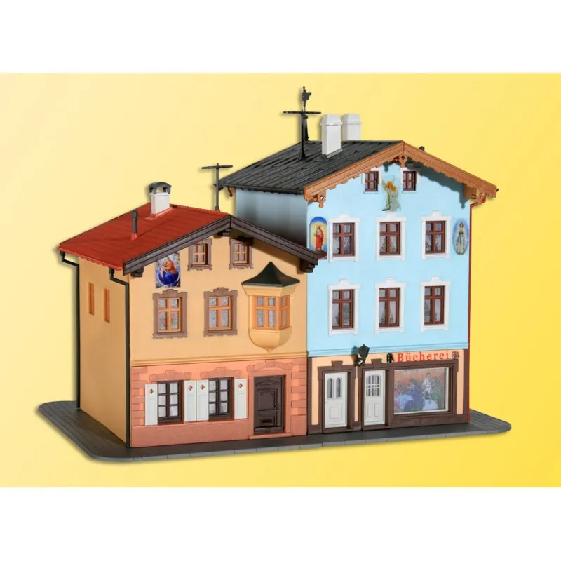 Bâtiments et librairie. KIBRI 38818